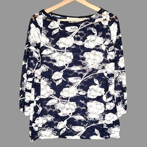 Woman's Anne Fontaine Vangela Lace Floral Top 42